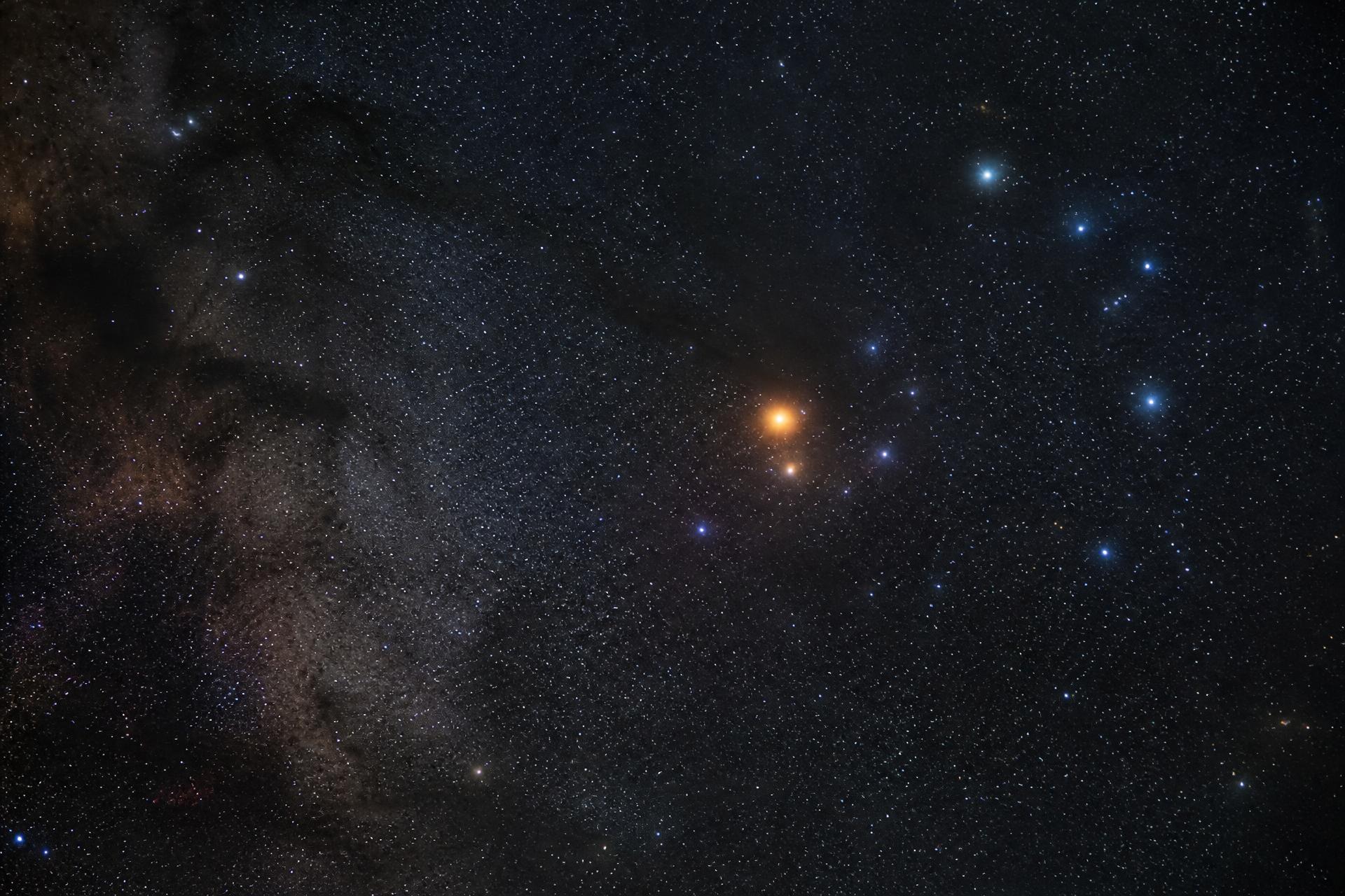 Céu estrelado com constelações em noite espiritual